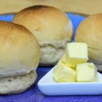 Pan de harina de garbanzo en sartén