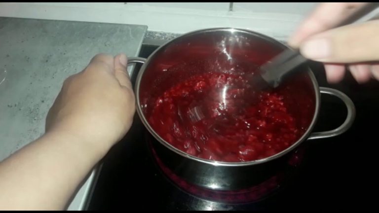 Cómo preparar jarabe de frambuesa casera: receta paso a paso