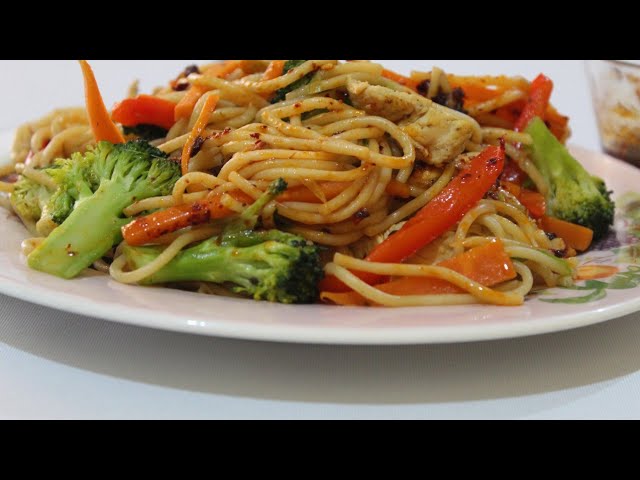 Cocina f&aacute;cil: Pasta con Verduras y Pollo, un plato nutritivo y saludable