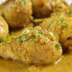 Receta F&aacute;cil y Deliciosa de Redondo de Pollo Relleno en Salsa