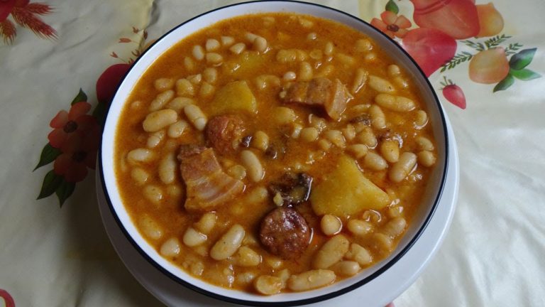 Cómo preparar un delicioso Potaje de Habichuelas: Una receta fácil y rica