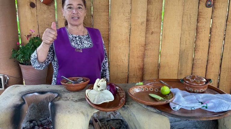 Caldo de Pollo: Receta para Prepararlo en 2023
