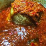 Receta fácil de pimientos del piquillo rellenos de atún y huevo en su salsa