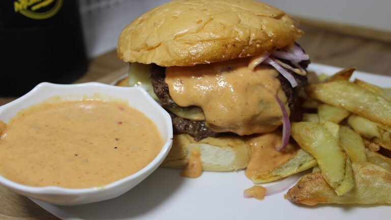 10 Recetas F&aacute;ciles de Salsas para Hamburguesas Caseras